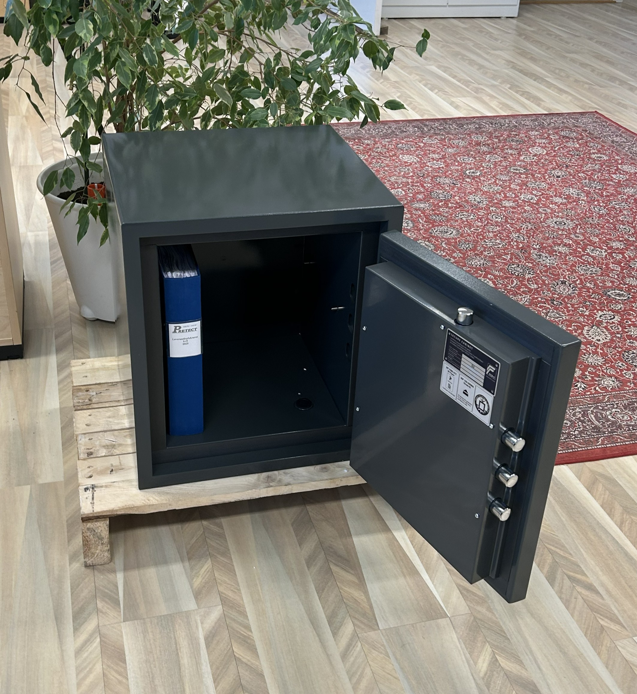 RBS2-500E med öppen dörr 1