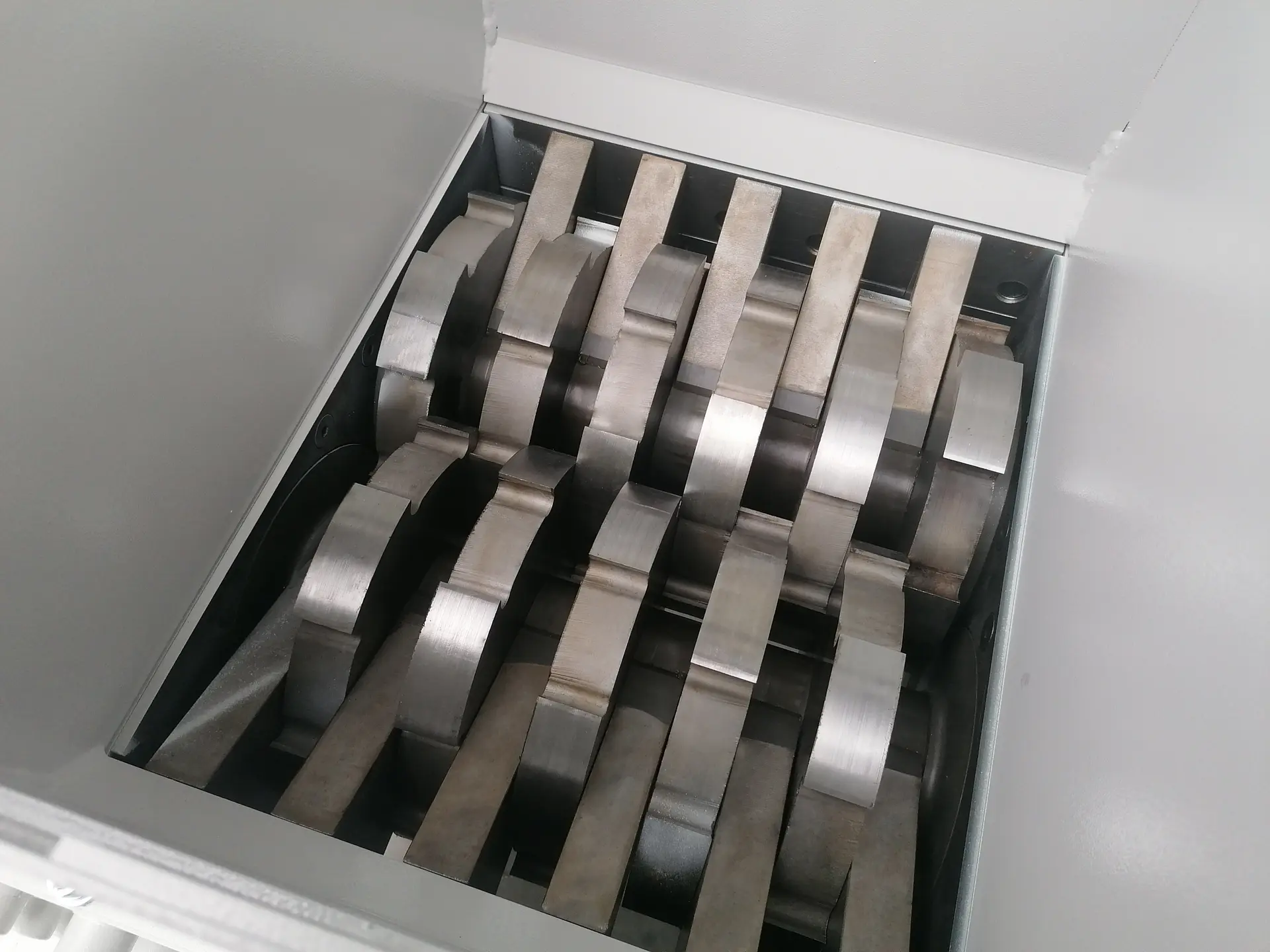 csm_intimus-HDD-Granulator-knives_24503856d2